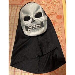 Fun World Easter Unlimited Skull Halloween Mask Hood Pullover See Through Eyes‎